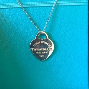 Return to Tiffany small heart tag pendant necklace